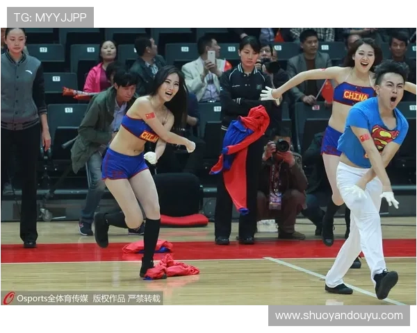 山西女篮啦啦队用舞蹈表达团结与热爱 共同为家园加油 山西女篮啦啦队用舞蹈表达团结与热爱 共同为家园加油